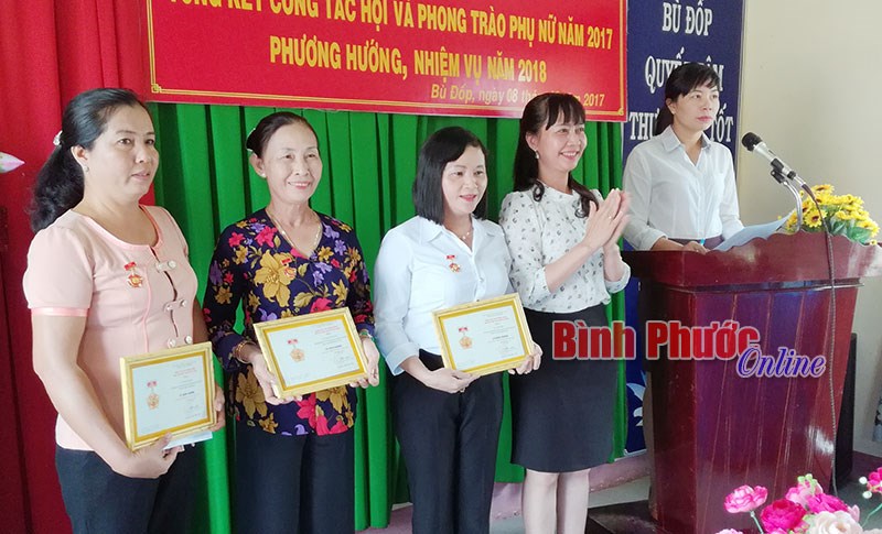 Chi hội trưởng tâm huyết với phong trào phụ nữ Chi hội trưởng tâm huyết với phong trào phụ nữ