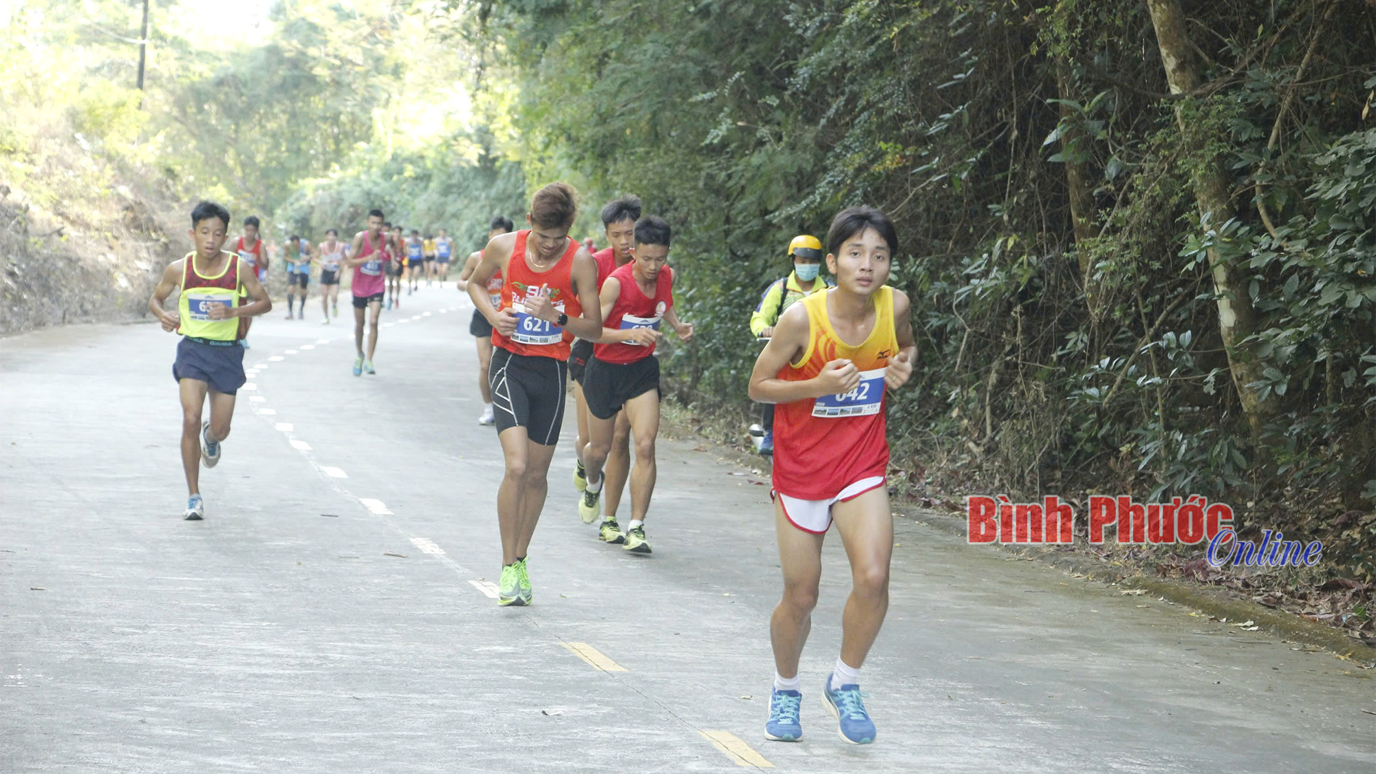 Chinh phục đỉnh cao Bà Rá
