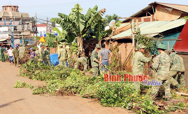 Chỉnh trang khu dân cư nông thôn mới “xanh - sạch - sáng”