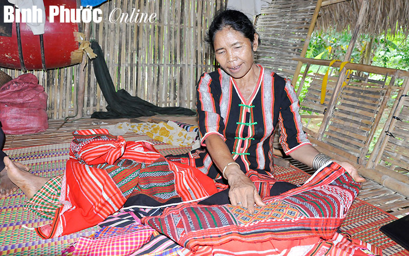 Chị Thị Chanh - Nghệ nhân lưu truyền nghề dệt thổ cẩm Chị Thị Chanh - Nghệ nhân lưu truyền nghề dệt thổ cẩm