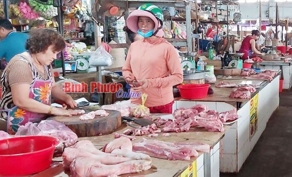 Do đâu giá thịt heo “phi mã”? Do đâu giá thịt heo “phi mã”?