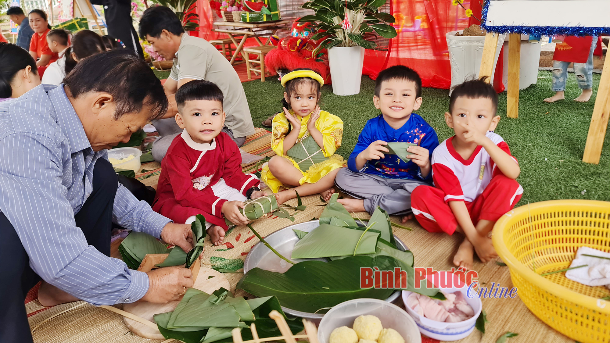 Cho ta tìm lại tháng năm xưa