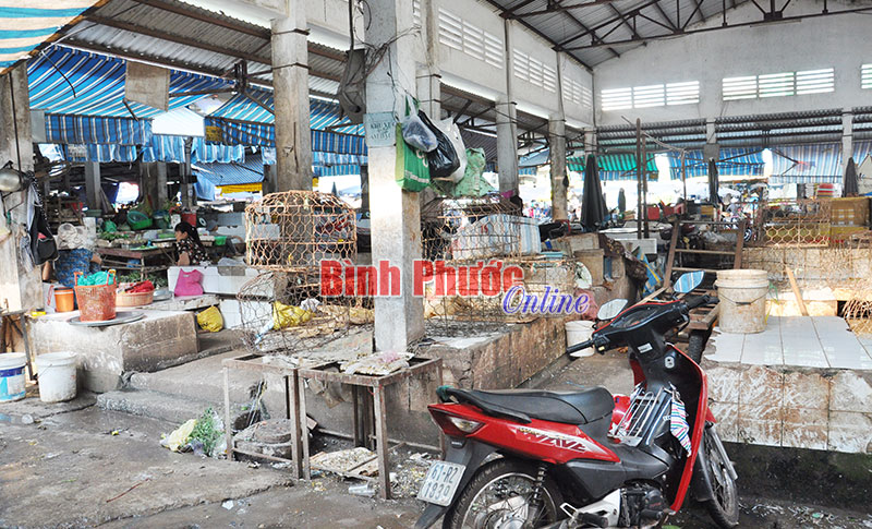 Chợ Đồng Xoài: Nhếch nhác và nhiều bất cập