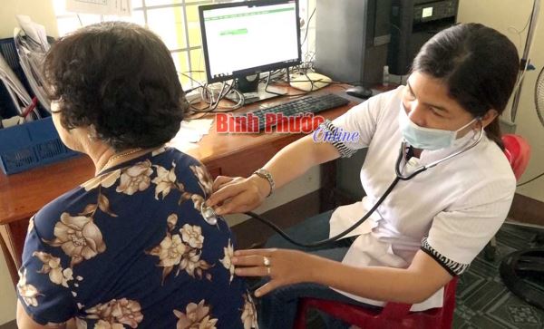 Đến năm 2025, Chơn Thành có tối thiểu 5% cán bộ, công chức, viên chức là người DTTS Đến năm 2025, Chơn Thành có tối thiểu 5% cán bộ, công chức, viên chức là người DTTS