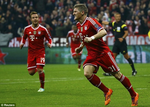 chumanhbongda8.jpg