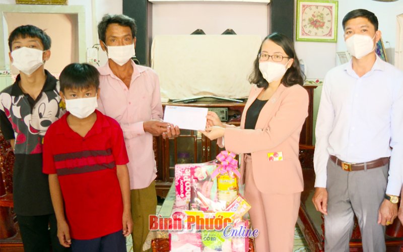Chung tay chăm lo, bảo vệ quyền trẻ em Chung tay chăm lo, bảo vệ quyền trẻ em