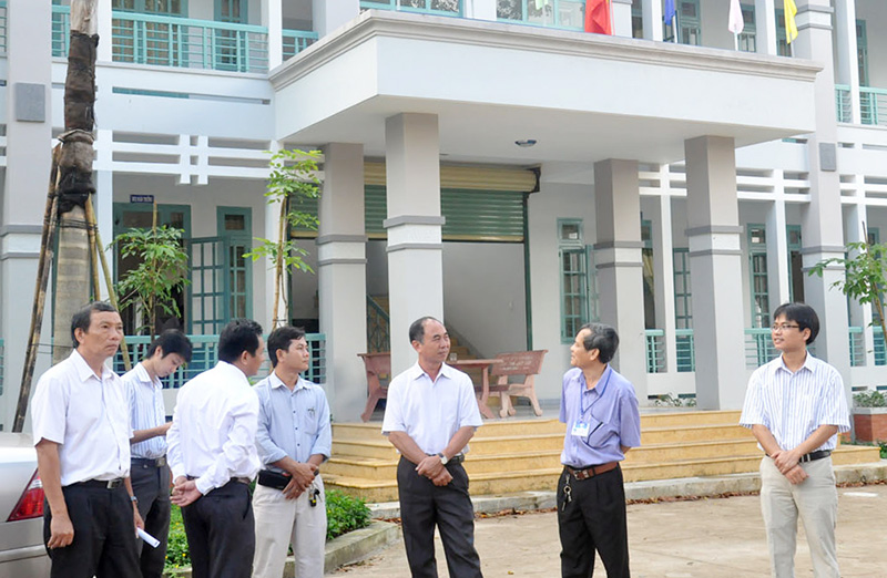 Cơ sở vật chất của bậc học phổ thông chưa đồng bộ Cơ sở vật chất của bậc học phổ thông chưa đồng bộ