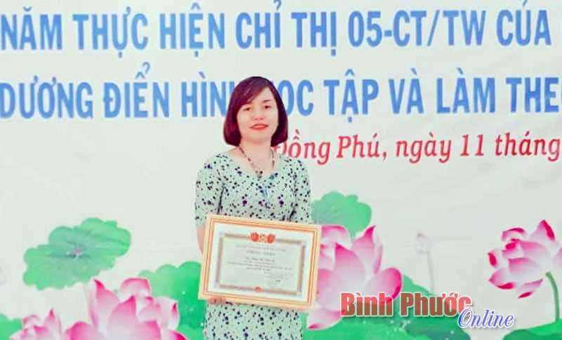 Cô Đặng Thị Nhật Lệ góp sức cho sự nghiệp “trồng người” Cô Đặng Thị Nhật Lệ góp sức cho sự nghiệp “trồng người”