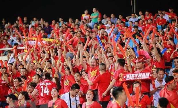 Cổ động viên Việt Nam sẽ "nhuộm đỏ" khán đài trong trận gặp Thái Lan