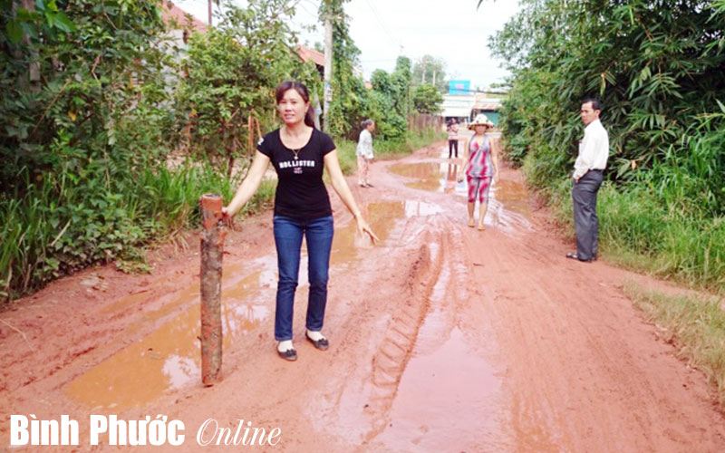 Con đường “hành dân” Con đường “hành dân”