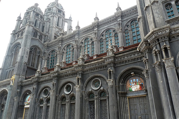 cong20doan20thanh20danh20cathedral20-20imgur22062014022426.jpg