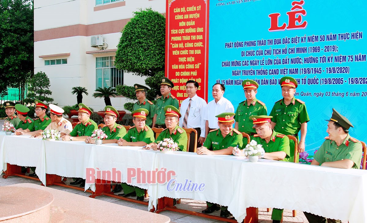 Công an Hớn Quản: Trưởng thành gắn liền sự phát triển của địa phương Công an Hớn Quản: Trưởng thành gắn liền sự phát triển của địa phương