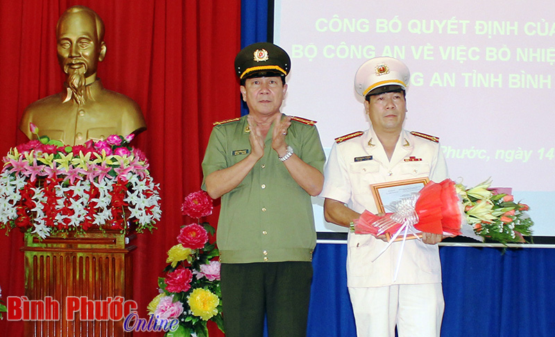 Công an tỉnh: Công bố quyết định bổ nhiệm phó giám đốc Công an tỉnh: Công bố quyết định bổ nhiệm phó giám đốc