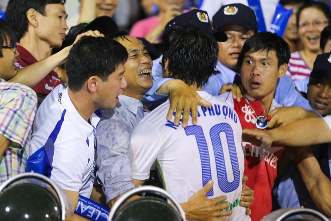Nghĩa cử đẹp của Công Phượng với cha được đề cử giải fair-play Nghĩa cử đẹp của Công Phượng với cha được đề cử giải fair-play