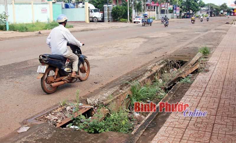 Cống sụt lún gây nguy hiểm chưa được khắc phục Cống sụt lún gây nguy hiểm chưa được khắc phục