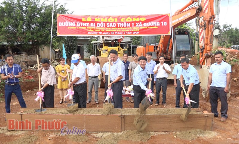 Khởi công đường giao thông chào mừng Đại hội Đảng bộ tỉnh Khởi công đường giao thông chào mừng Đại hội Đảng bộ tỉnh