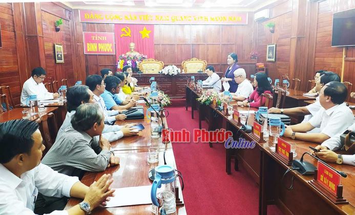 Lãnh đạo tỉnh nghe tham vấn các giải pháp đón làn sóng đầu tư mới Lãnh đạo tỉnh nghe tham vấn các giải pháp đón làn sóng đầu tư mới