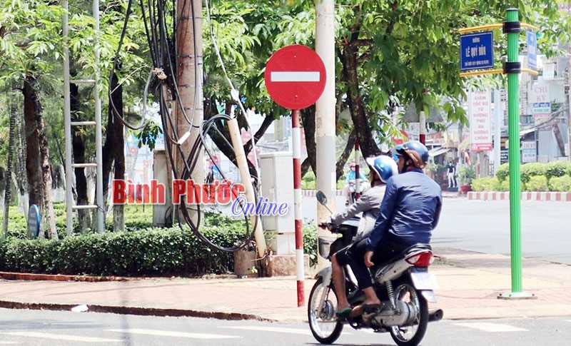Cố tình đi ngược Cố tình đi ngược