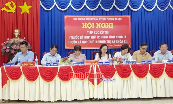 Cử tri phản ánh nhiều nội dung liên quan đến đời sống dân sinh Cử tri phản ánh nhiều nội dung liên quan đến đời sống dân sinh