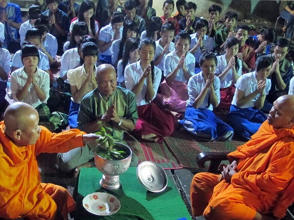 cung_trang1.jpg