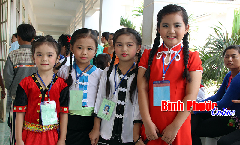 179 học sinh DTTS giao lưu “Tiếng Việt của chúng em” 179 học sinh DTTS giao lưu “Tiếng Việt của chúng em”