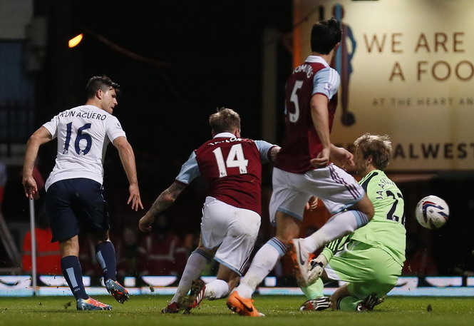 Man City vào chung kết Cúp Liên đoàn Anh