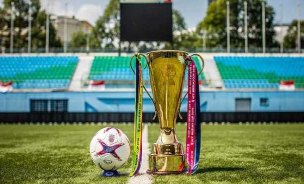 Trưng bày cúp vàng AFF Suzuki Cup 2018 tại Aeon Mall Long Biên