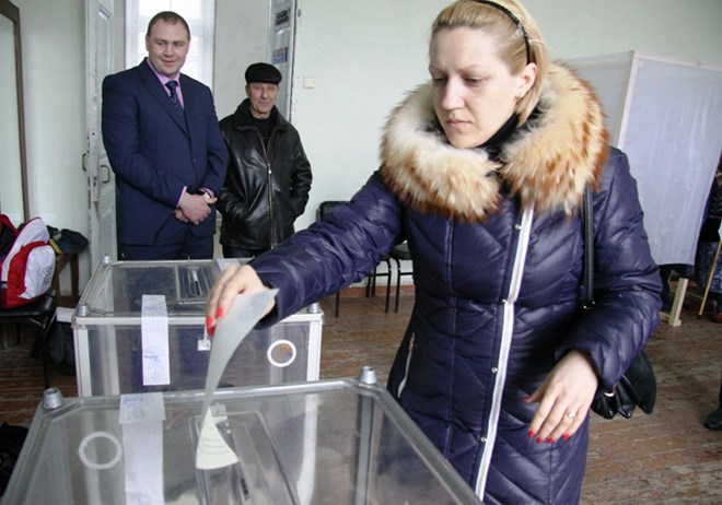 Khoảng 93% cử tri Crimea tán thành sáp nhập vào Nga Khoảng 93% cử tri Crimea tán thành sáp nhập vào Nga