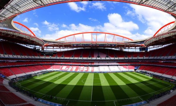 Champions League đấu play-off trong 12 ngày