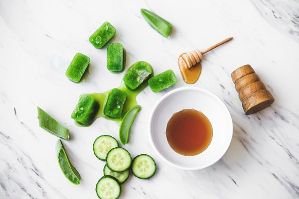 Nghiên cứu năm cách làm đẹp bất ngờ từ đá viên trong tủ lạnh Nghiên cứu năm cách làm đẹp bất ngờ từ đá viên trong tủ lạnh