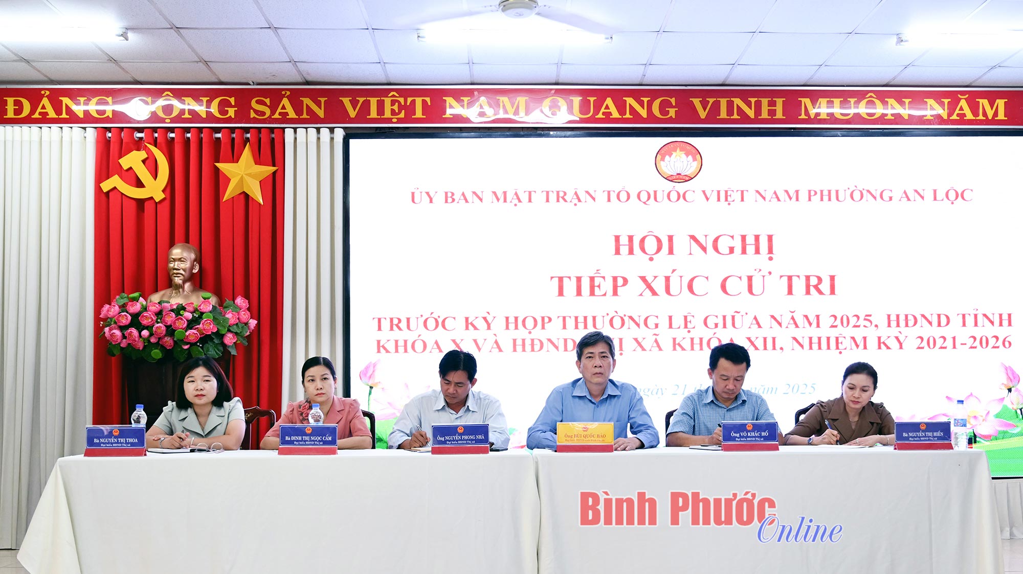 Đại biểu HĐND tỉnh tiếp xúc cử tri Bình Long, Lộc Ninh