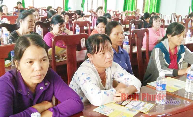 Hội Phụ nữ Đồng Phú tuyên truyền pháp luật Hội Phụ nữ Đồng Phú tuyên truyền pháp luật