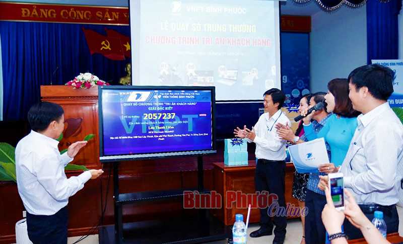 34 giải thưởng, 264,5 triệu đồng tri ân khách hàng của VNPT Bình Phước 34 giải thưởng, 264,5 triệu đồng tri ân khách hàng của VNPT Bình Phước