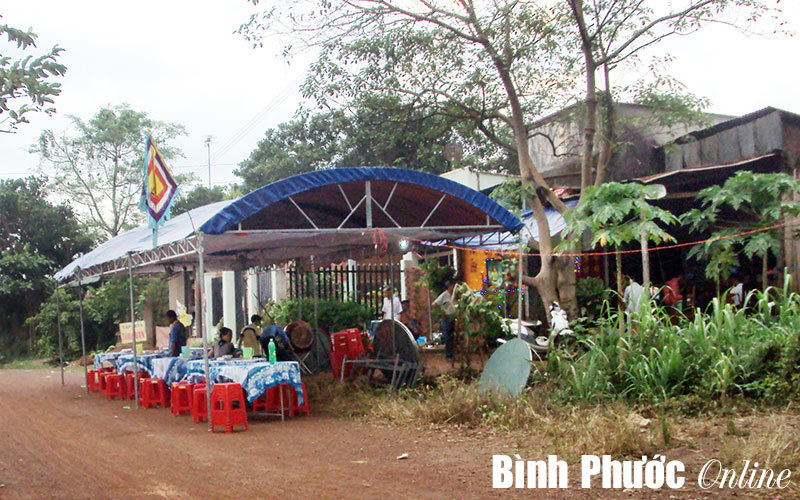 Chủ một trang trại ở Đồng Xoài thắt cổ tự tử