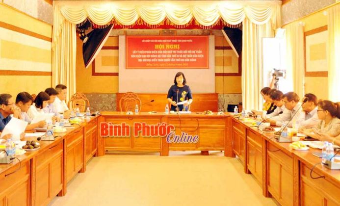 Nhiều ý kiến tâm huyết của đội ngũ trí thức đóng góp vào dự thảo văn kiện Đại hội Đảng bộ tỉnh Nhiều ý kiến tâm huyết của đội ngũ trí thức đóng góp vào dự thảo văn kiện Đại hội Đảng bộ tỉnh