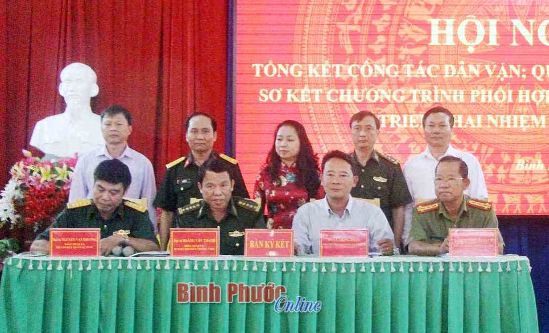 “Dân vận khéo” phải gắn với các phong trào yêu nước “Dân vận khéo” phải gắn với các phong trào yêu nước
