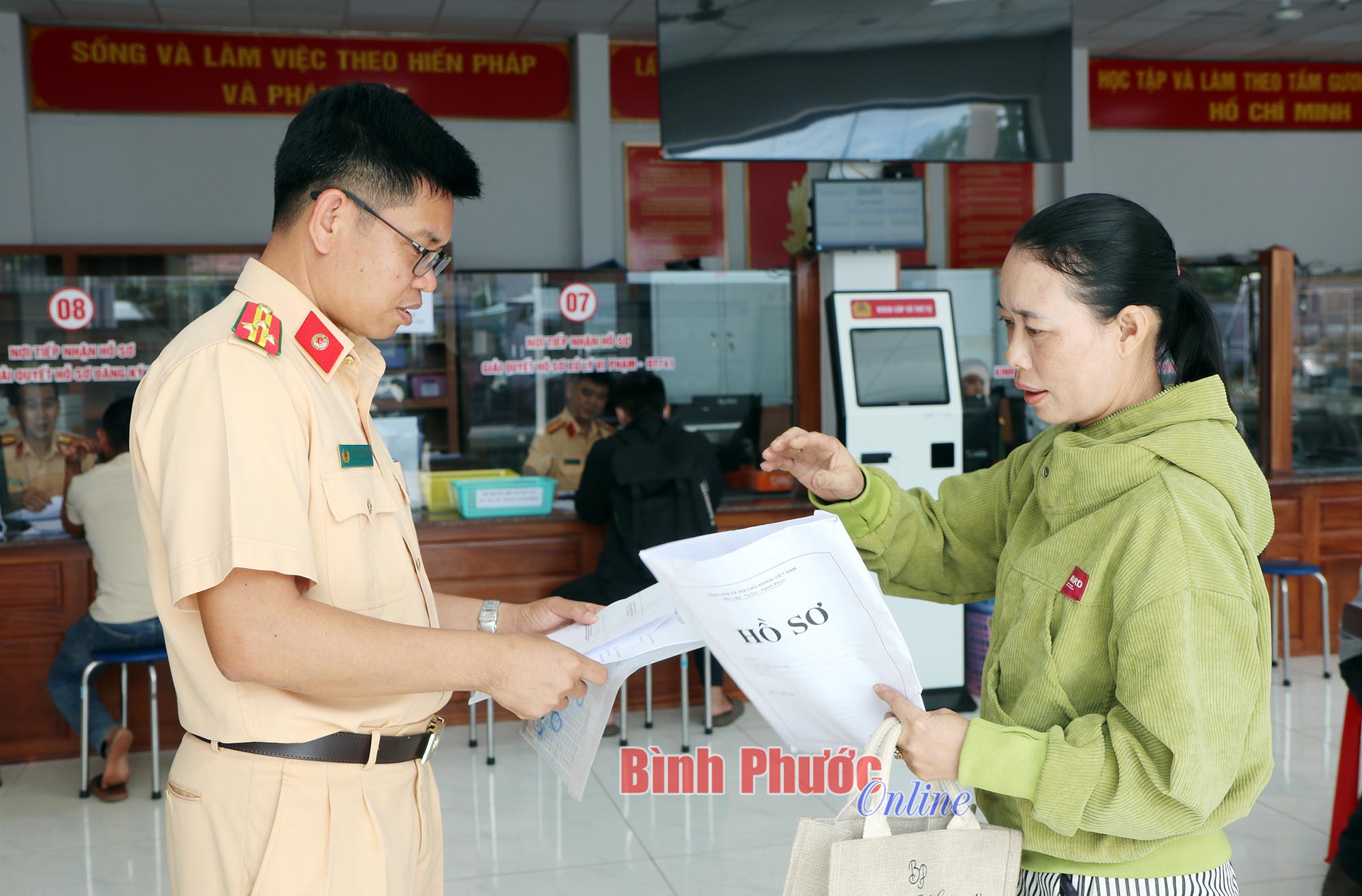 Đáp ứng nhu cầu người dân