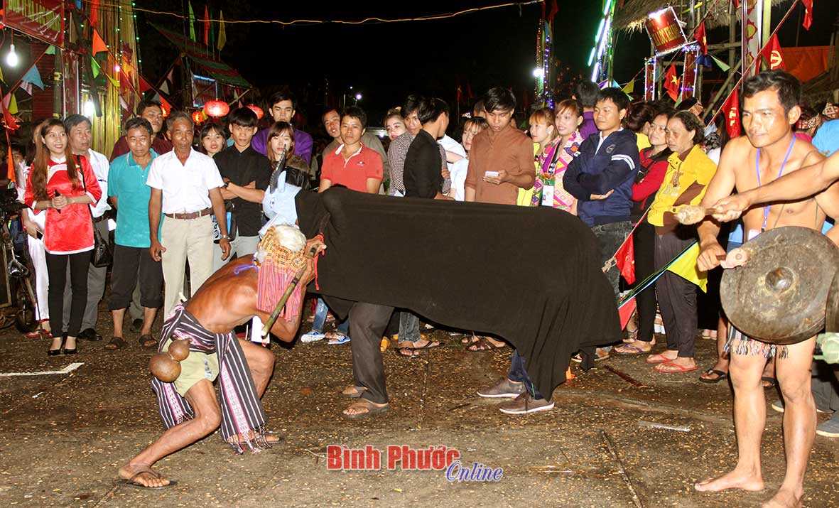 Sôi nổi Liên hoan văn hóa - thể thao các DTTS huyện Lộc Ninh lần thứ 6 Sôi nổi Liên hoan văn hóa - thể thao các DTTS huyện Lộc Ninh lần thứ 6