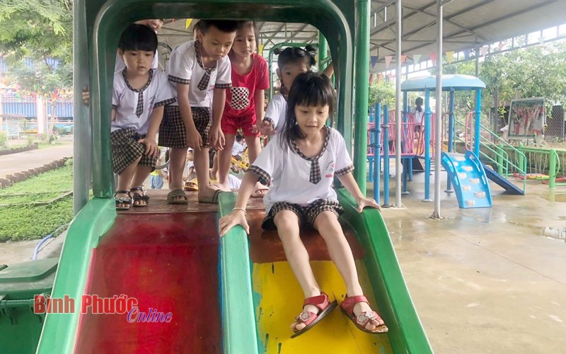Đạt chuẩn để nâng cao chất lượng giáo dục