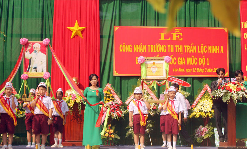Trường tiểu học Lộc Ninh A đạt chuẩn quốc gia mức 1