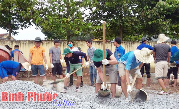 Dấu ấn công trình thanh niên chào mừng 20 năm tái lập tỉnh Dấu ấn công trình thanh niên chào mừng 20 năm tái lập tỉnh