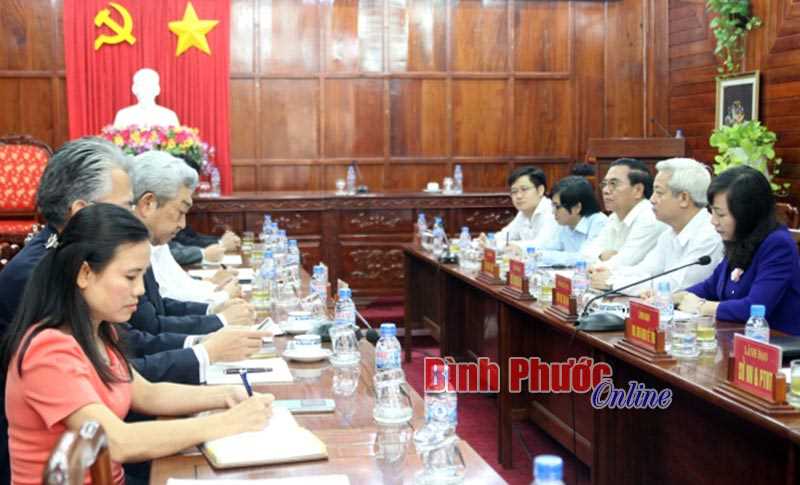 Sớm xúc tiến đầu tư sản xuất các sản phẩm gỗ Sớm xúc tiến đầu tư sản xuất các sản phẩm gỗ