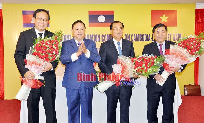 Đẩy mạnh tái cơ cấu kinh tế đồng bộ, hiệu quả Đẩy mạnh tái cơ cấu kinh tế đồng bộ, hiệu quả