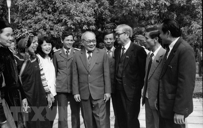 dcc96e33655a9d5fbd9d7f3e4d230be8.jpg