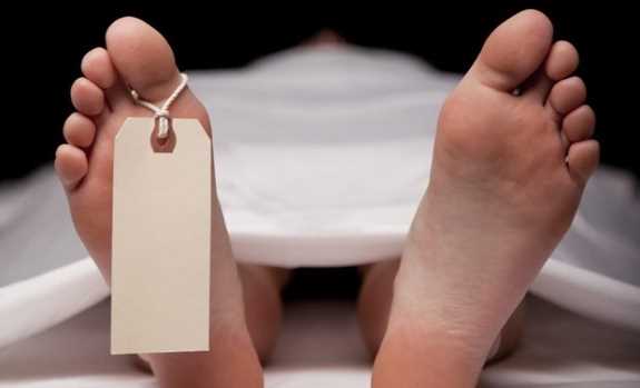 Ấn Độ: Một người suýt bị chôn sống sau khi bệnh viện tuyên bố qua đời Ấn Độ: Một người suýt bị chôn sống sau khi bệnh viện tuyên bố qua đời