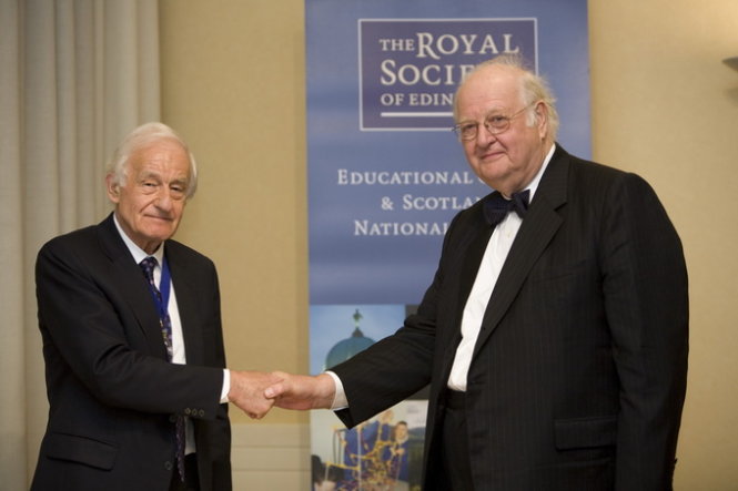 Giáo sư Angus Deaton được trao giải Nobel kinh tế