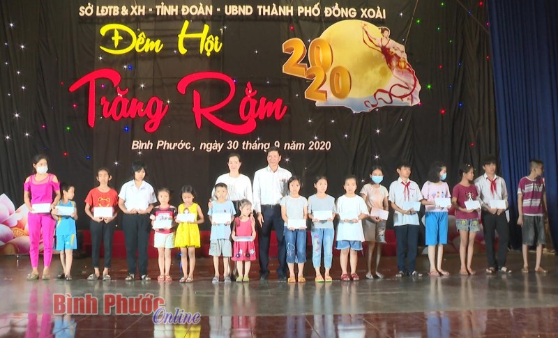 Đồng Xoài lung linh “Đêm hội trăng rằm”
