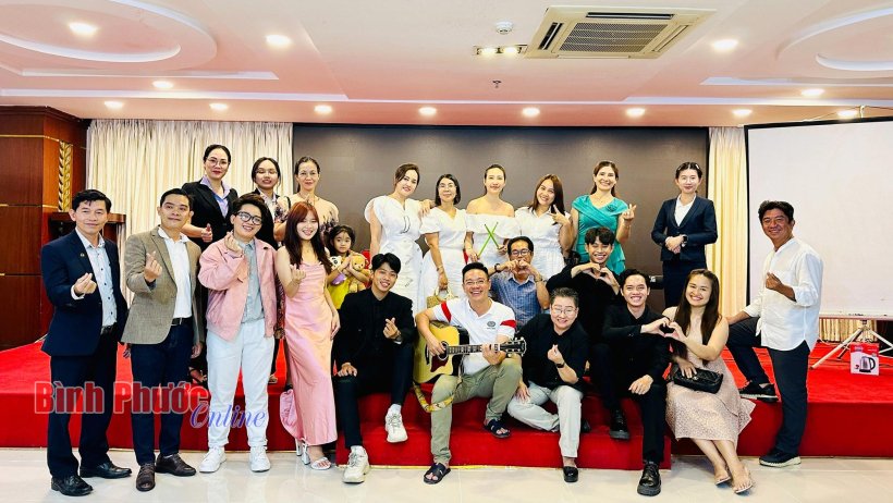 Đêm nhạc tri ân khách hàng