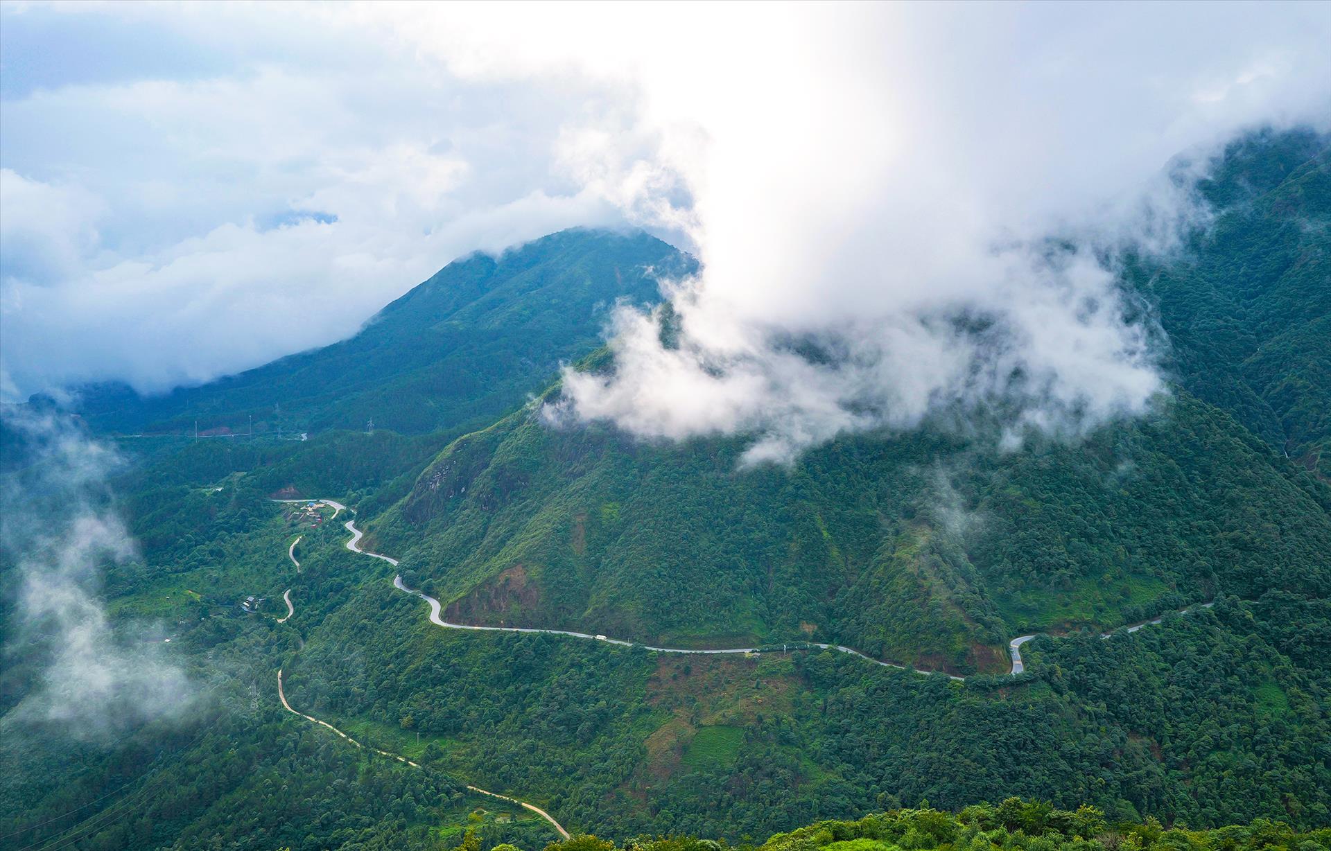 Đèo Ô Quy Hồ - Nơi gặp gỡ đất trời