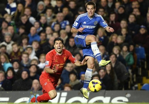 Chelsea đá văng Liverpool khỏi Top 4